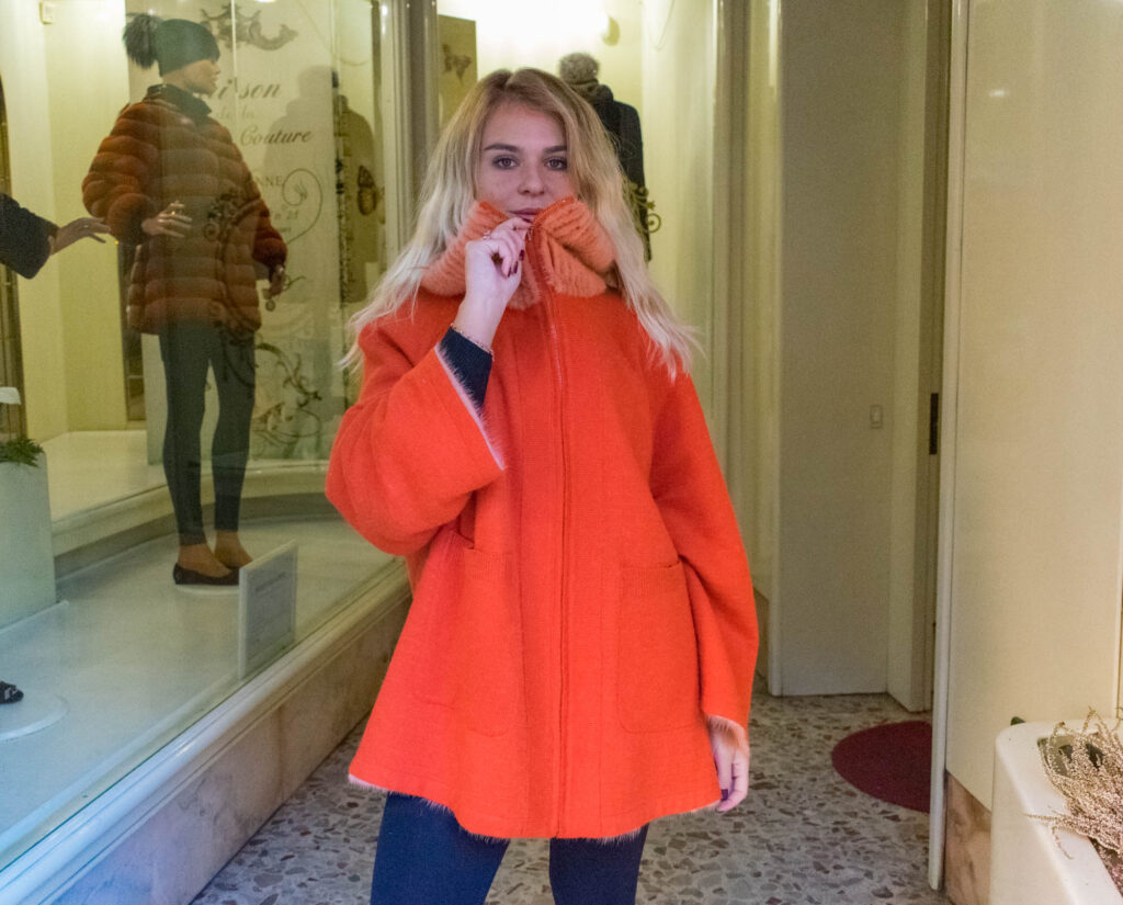 Giacca double face lana e visone di colore arancio