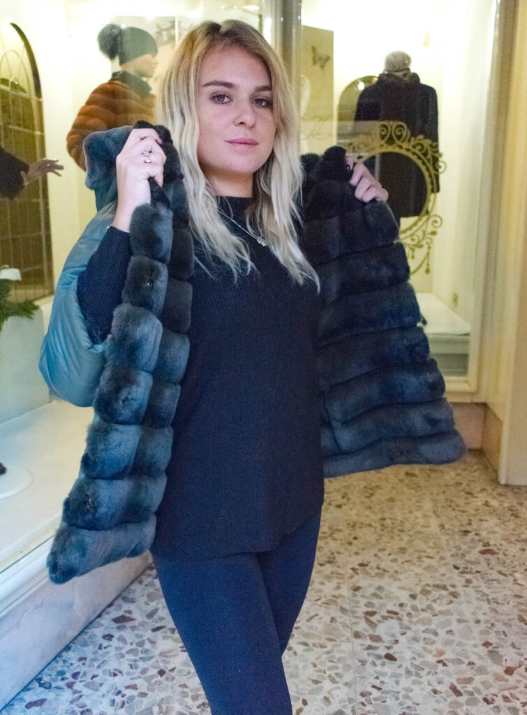 Giacca in cincillone reversibile di colore verde